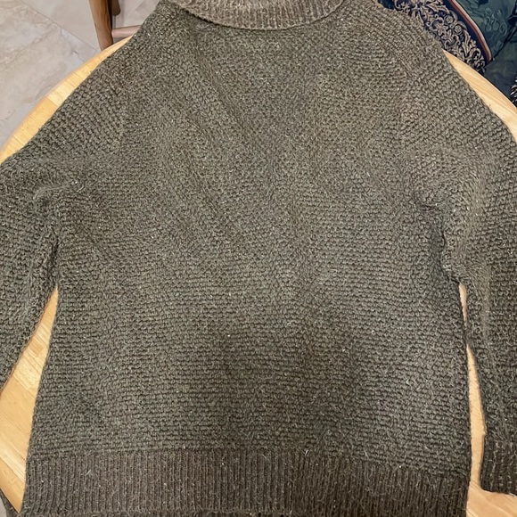 Tommy Hilfiger sweater - Picture 4 of 4